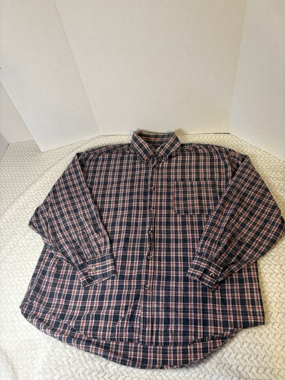Highland Outfitters Mens Long Sleeve Red Plaid Shirt Button Up Size Large Flaw